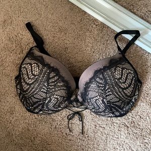 Victoria’s Secret Very Sexy Push Up Bra 32D black